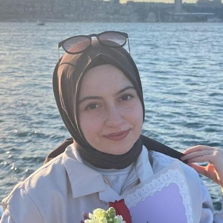 Selenur Yurdakul, Co-founder / Builder of InternMatch AI